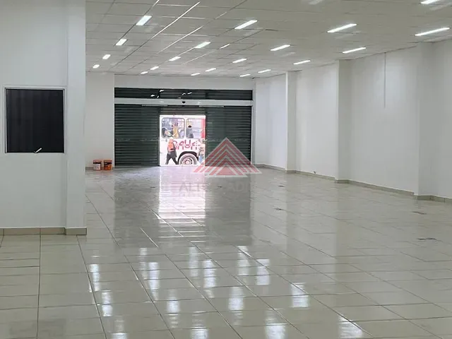 Loja com 370m², para alugar, no bairro Vila Bocaina em Mauá