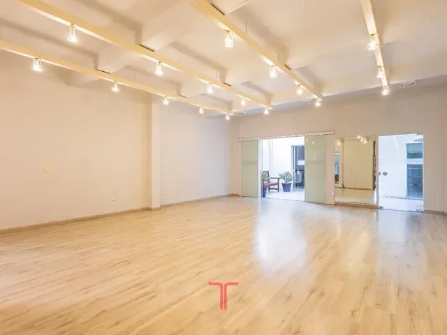 Loja com 525m², para alugar, no bairro Batel em Curitiba