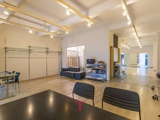 Loja com 525m², para alugar, no bairro Batel em Curitiba