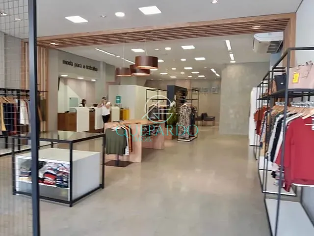 Loja com 258m², à venda, no bairro Centro em Londrina