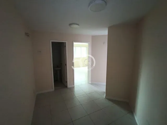Loja à venda ou para alugar, no bairro Freguesia (Jacarepaguá) em Rio de Janeiro