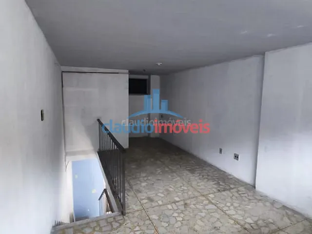 Loja para alugar, no bairro Centro em Barra Mansa