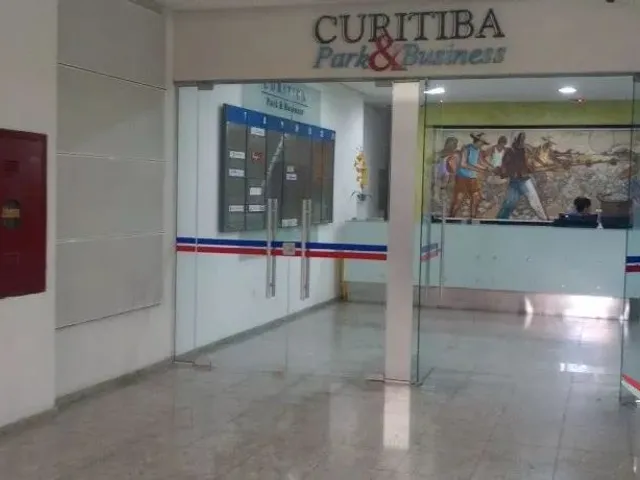 Sala à venda, no bairro Centro em Curitiba