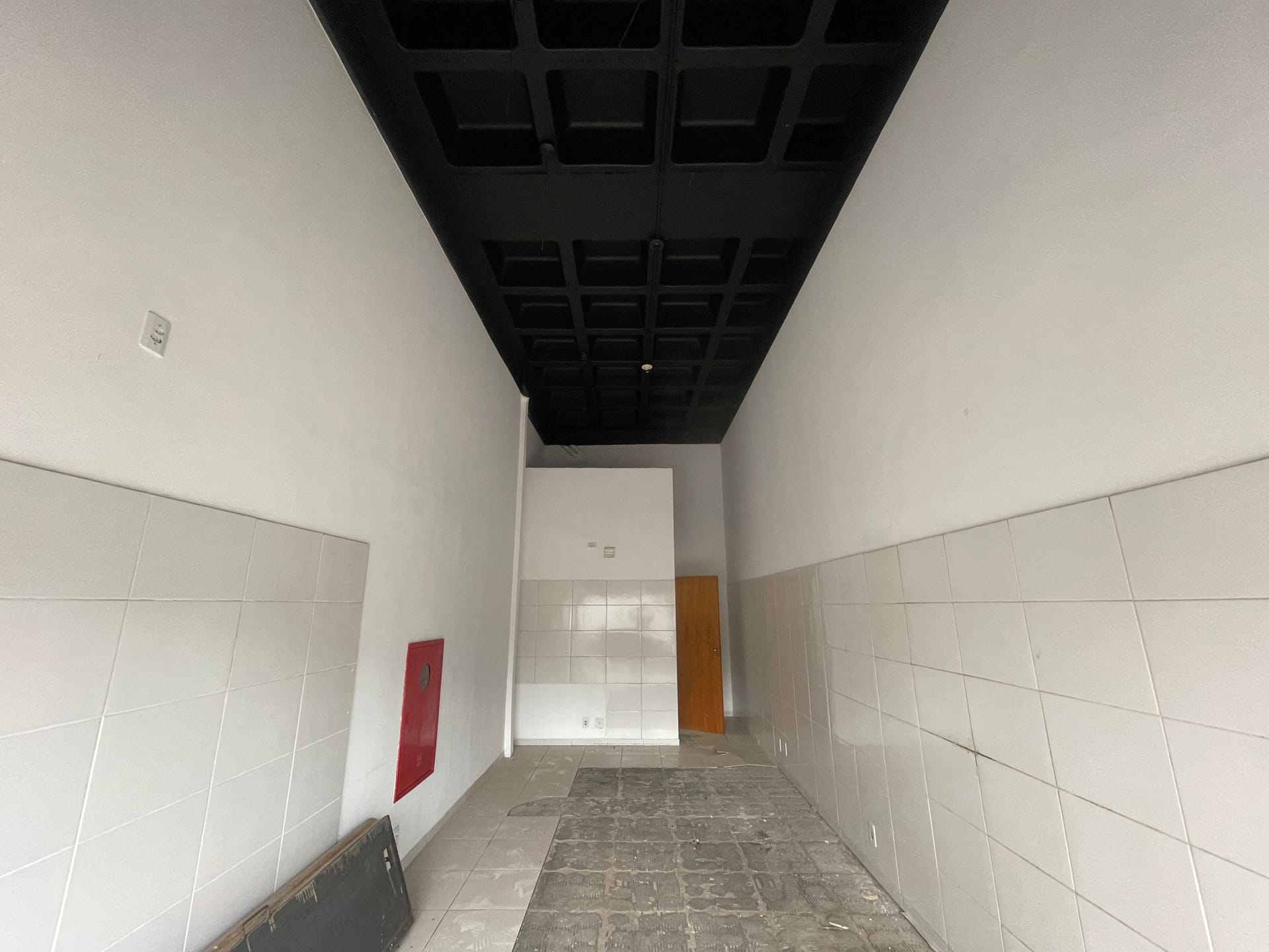 Loja para alugar com 31 m² em frente à Universidade Newton Paiva no Bairro Caiçaras – Belo Horizonte
