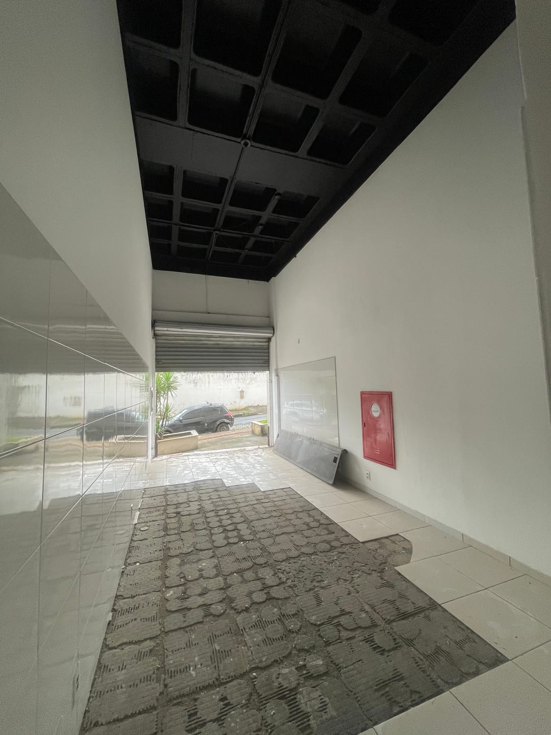 Loja para alugar com 31 m² em frente à Universidade Newton Paiva no Bairro Caiçaras – Belo Horizonte
