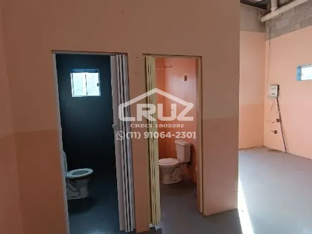 Loja com 250m², à venda ou para alugar, no bairro Laranjeiras em Caieiras