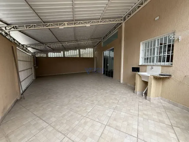 Loja com 256m², à venda, no bairro Jardim Limoeiro em São José dos Campos