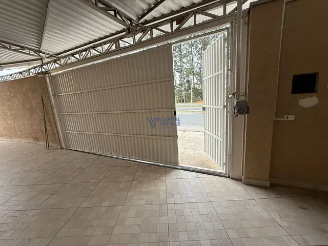 Loja com 256m², à venda, no bairro Jardim Limoeiro em São José dos Campos