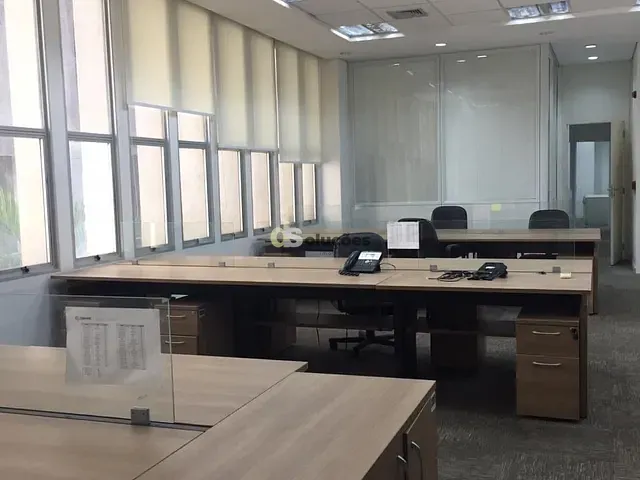 Loja à venda ou para alugar, no bairro Bela Vista em São Paulo