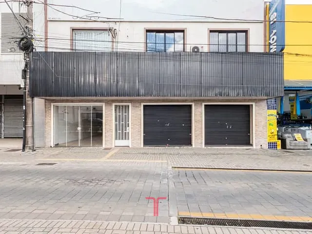 Loja com 606m², para alugar, no bairro Novo Mundo em Curitiba