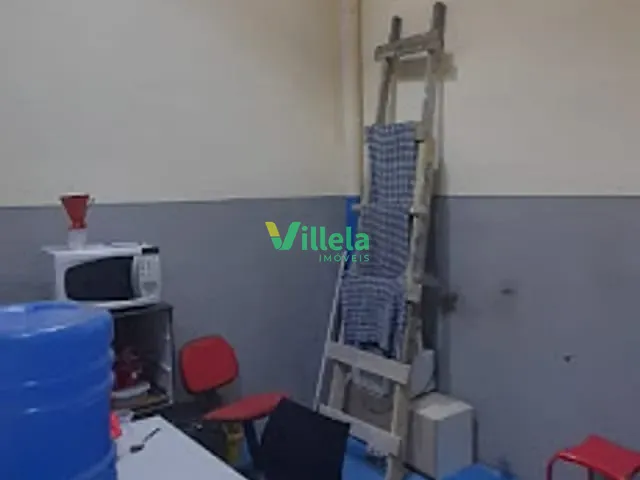 Loja com 217m², à venda, no bairro Residencial Flamboyant em Itaquaquecetuba