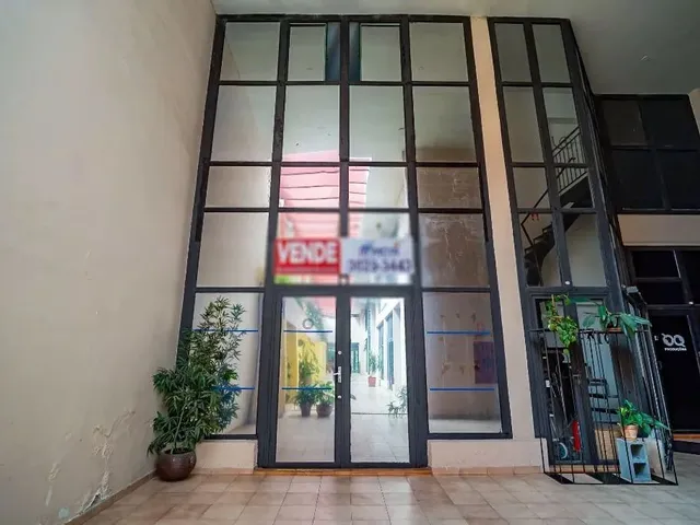 Loja para alugar, no bairro Cristo Rei em Curitiba