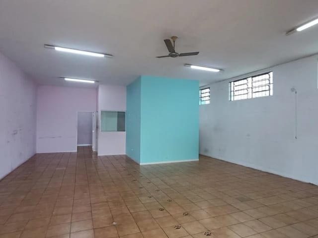 Loja para alugar, no bairro Jardim Vitória em Cambé