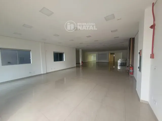 Loja com 380m², para alugar, no bairro Ipanema em Londrina