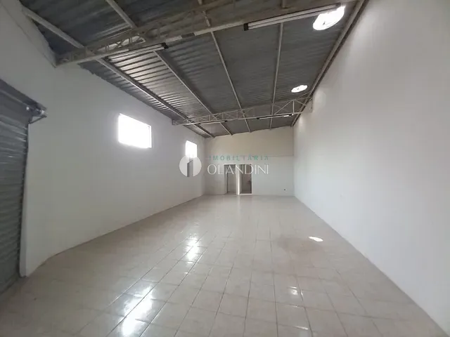 Loja com 200m², para alugar, no bairro Bom Jardim em Artur Nogueira