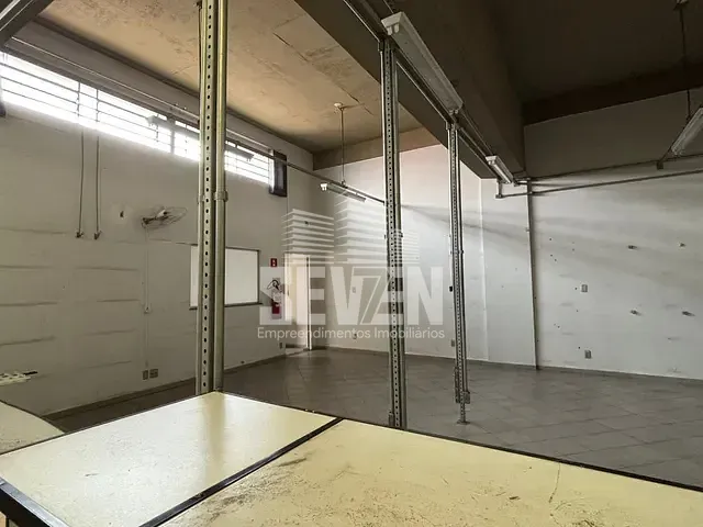 Loja com 1338m², para alugar, no bairro Centro em Bauru