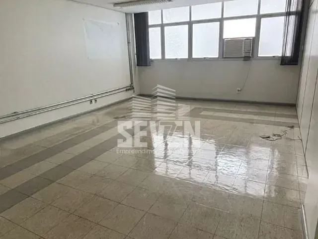 Loja com 1338m², para alugar, no bairro Centro em Bauru