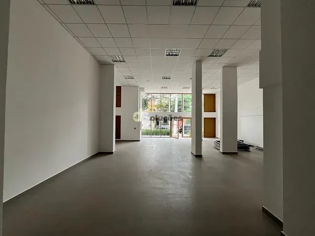 Loja à venda ou para alugar, no bairro Água Branca em São Paulo