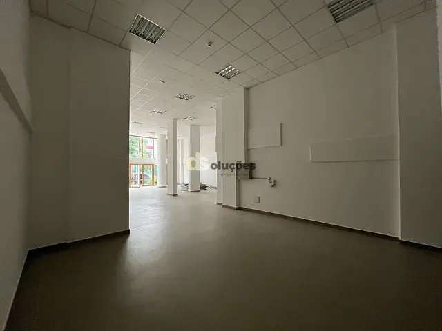 Loja à venda ou para alugar, no bairro Água Branca em São Paulo