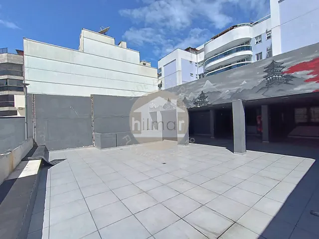 Loja com 600m², para alugar, no bairro Freguesia (Jacarepaguá) em Rio de Janeiro