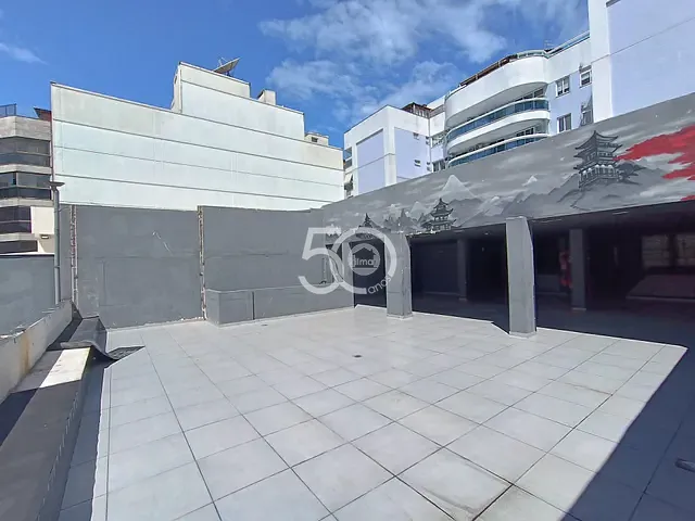 Loja com 600m², para alugar, no bairro Freguesia (Jacarepaguá) em Rio de Janeiro