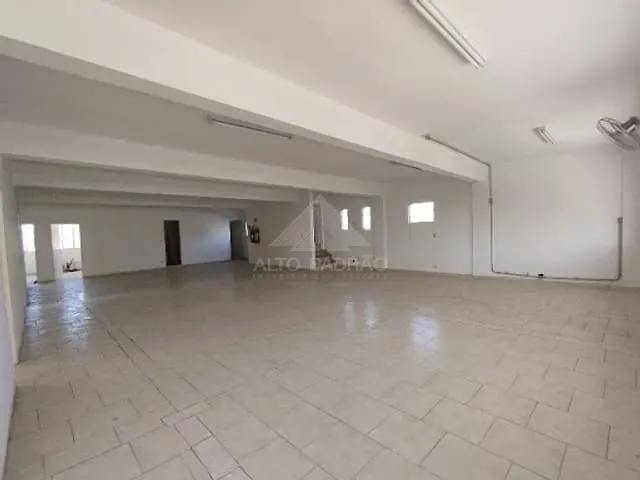 Loja com 240m², para alugar, no bairro Jardim Pilar em Mauá