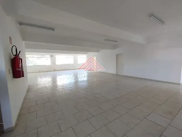 Loja com 240m², para alugar, no bairro Jardim Pilar em Mauá