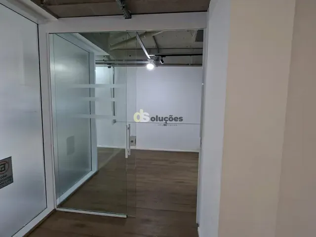 Loja para alugar, no bairro Pinheiros em São Paulo