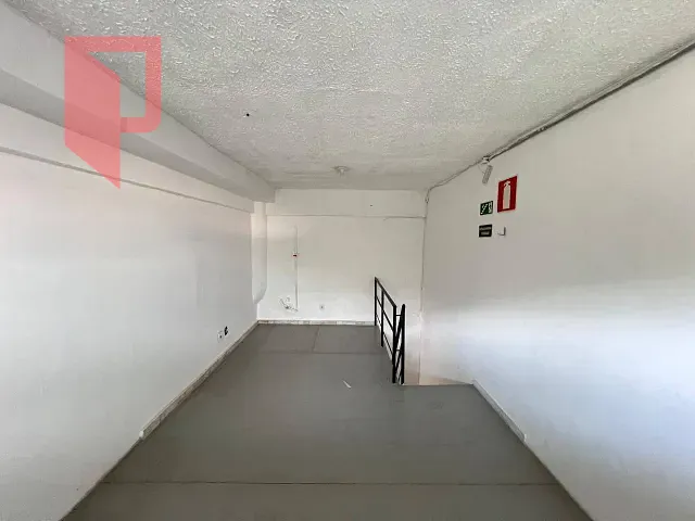 Loja para alugar, no bairro Caiçaras em Belo Horizonte