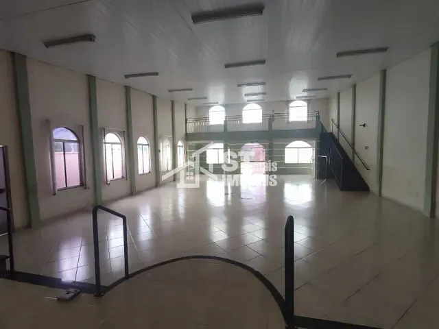 Loja com 300m², para alugar, no bairro Jardim Rio Branco em Andradas