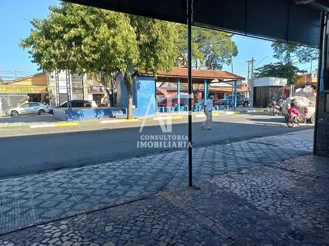 Loja com 100m², para alugar, no bairro Chácara do Visconde em Taubaté