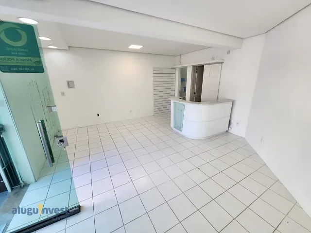 Loja para alugar, no bairro Estreito em Florianópolis