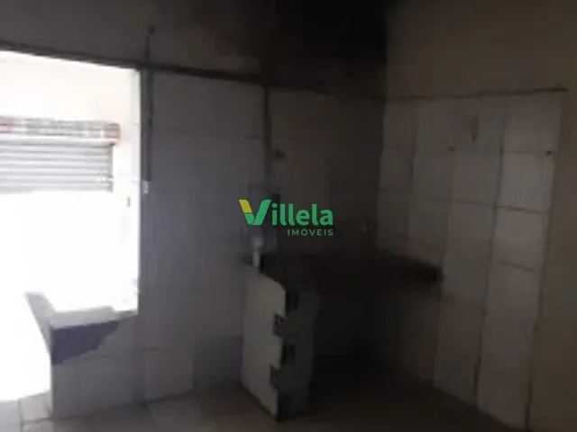 Loja com 30m², para alugar, no bairro Jardim Silvestre em Itaquaquecetuba