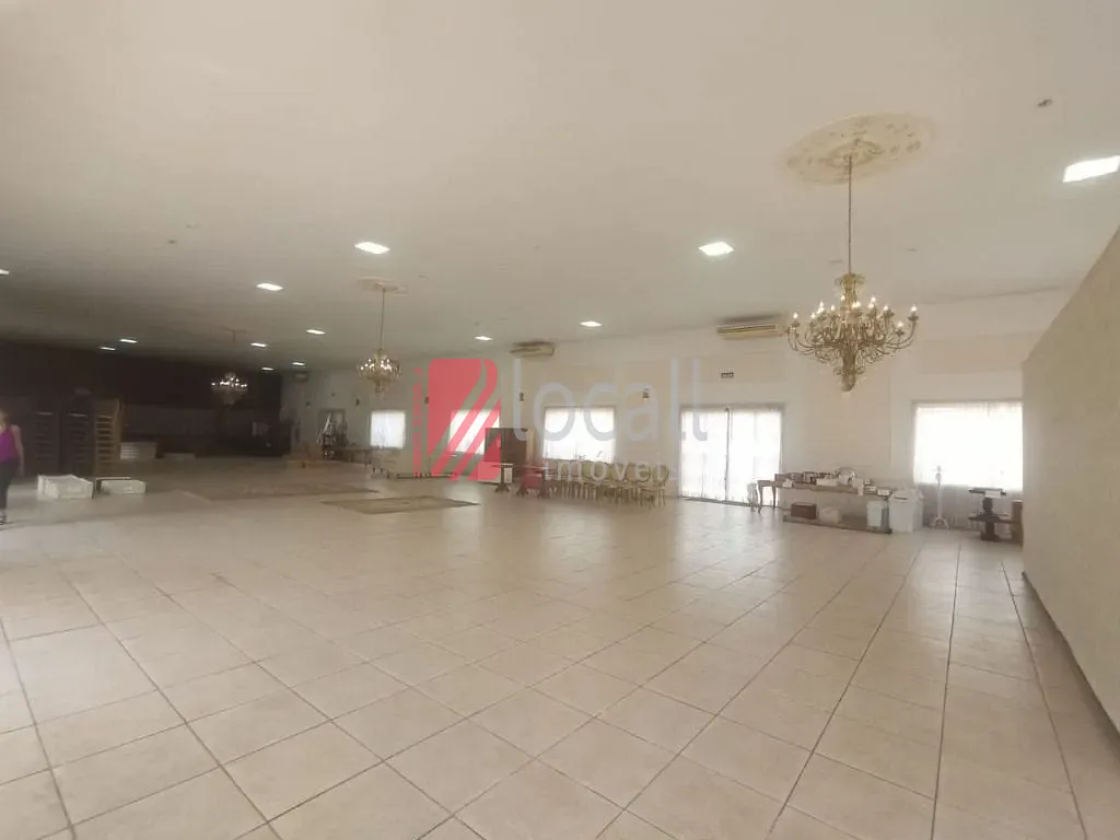 Loja / Salão / Ponto Comercial  à venda e aluguel, 800m² — foto 2 de 29