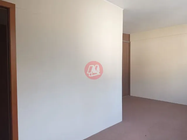 Loja com 46m², à venda, no bairro Floresta em Porto Alegre