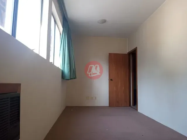 Loja com 46m², à venda, no bairro Floresta em Porto Alegre