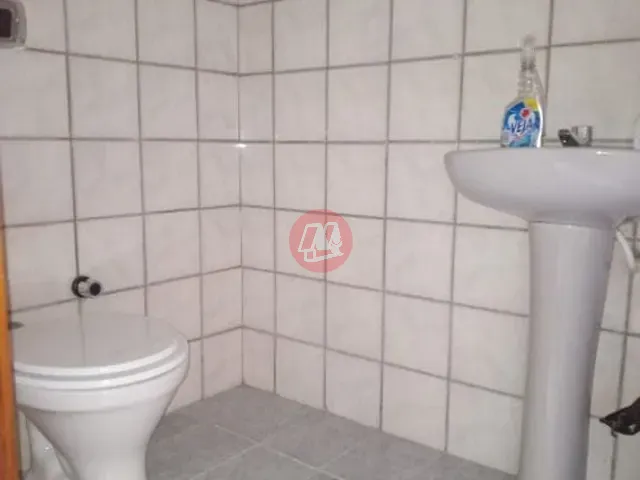 Loja com 46m², à venda, no bairro Floresta em Porto Alegre