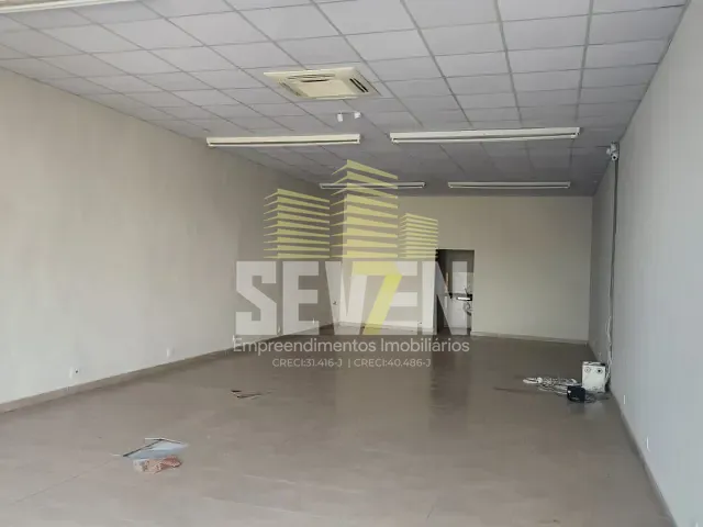 Loja com 140m², à venda ou para alugar, no bairro Jardim Ouro Verde em Bauru