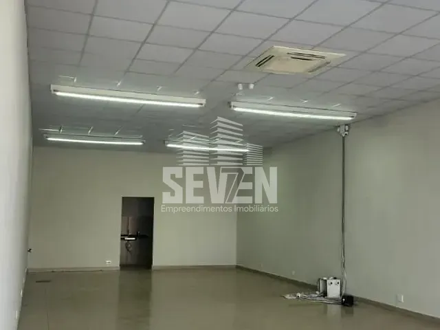 Loja com 140m², à venda ou para alugar, no bairro Jardim Ouro Verde em Bauru