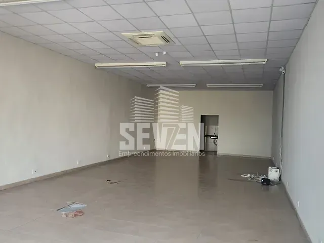 Loja com 140m², à venda ou para alugar, no bairro Jardim Ouro Verde em Bauru