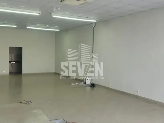 Loja com 140m², à venda ou para alugar, no bairro Jardim Ouro Verde em Bauru