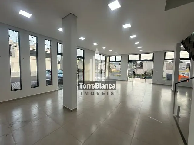 Loja com 130m², para alugar, no bairro Uvaranas em Ponta Grossa