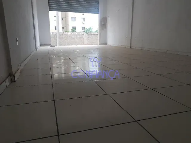 Loja com 38m², para alugar, no bairro Paciência em Rio de Janeiro