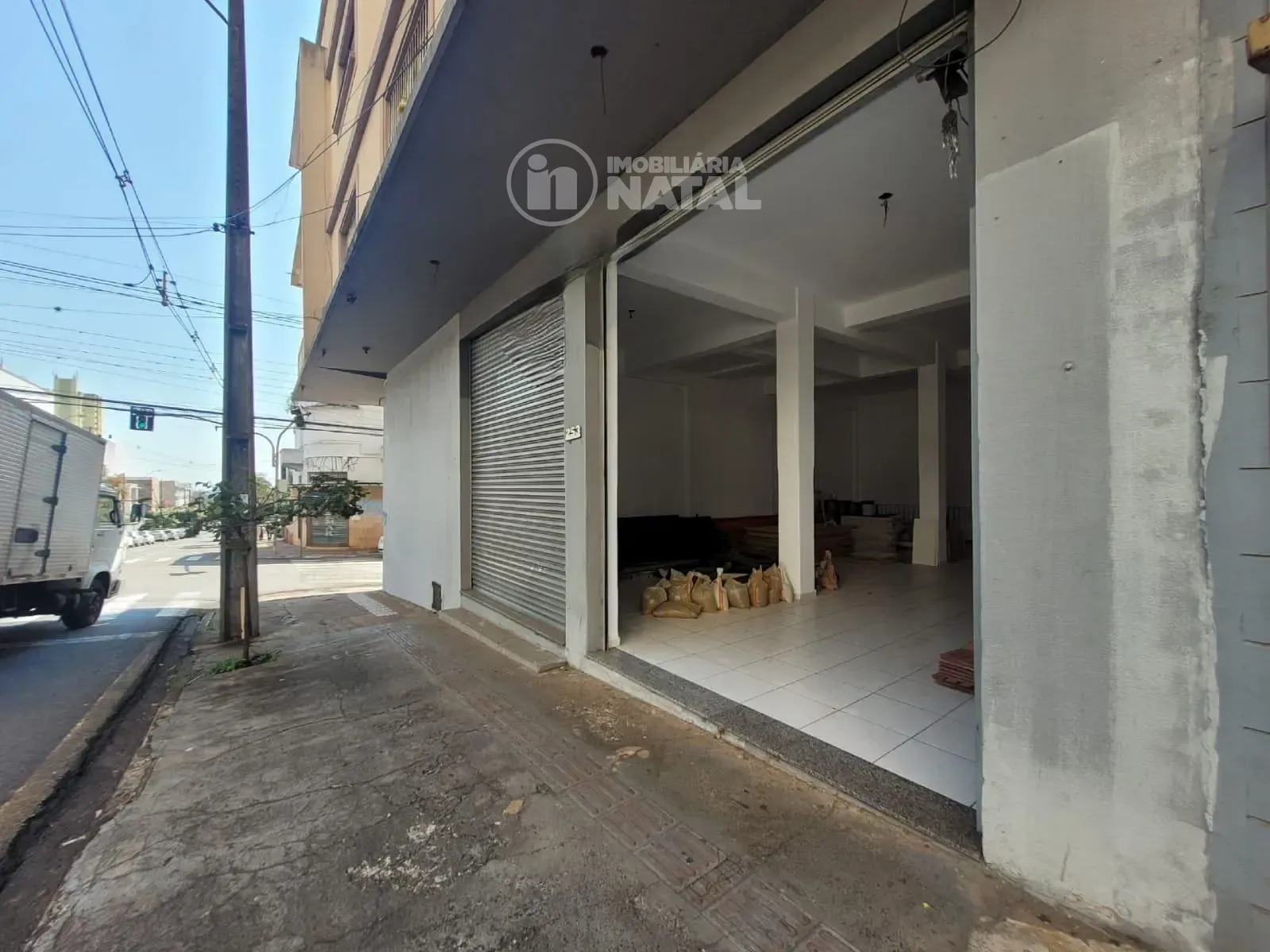 Loja-Salão, 90 m² - Foto 1