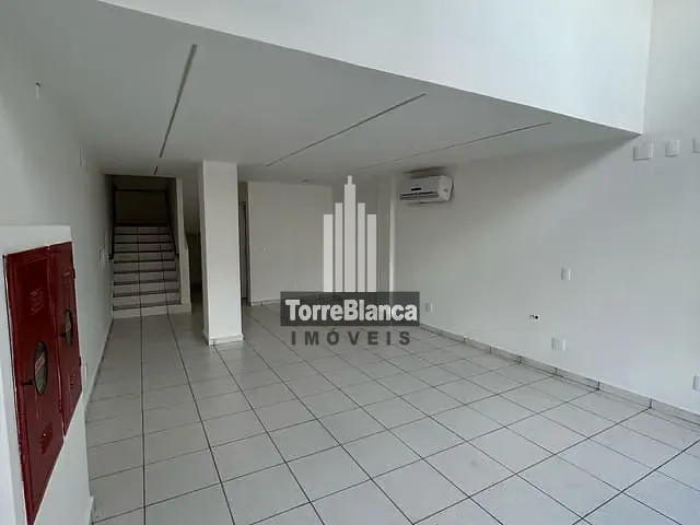 Loja com 90m², para alugar, no bairro Centro em Ponta Grossa