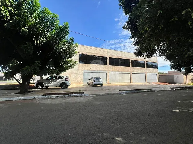 Loja com 500m², para alugar, no bairro Jardim Atlântico em Goiânia