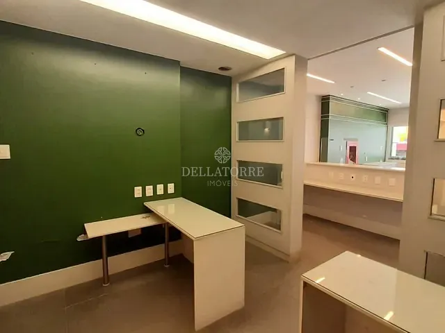 Loja à venda, no bairro Várzea em Teresópolis