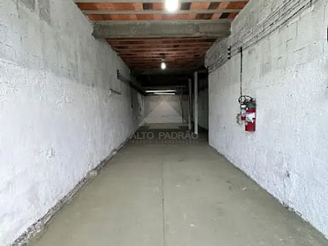 Loja com 100m², para alugar, no bairro Vila Carlina em Mauá