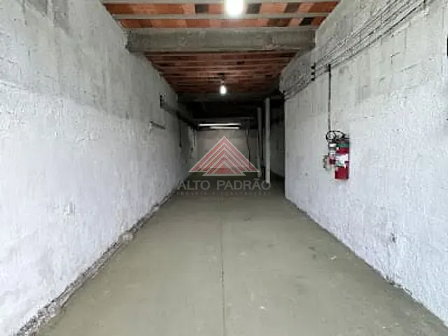 Loja com 100m², para alugar, no bairro Vila Carlina em Mauá