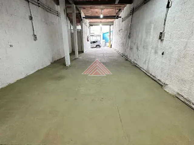 Loja com 100m², para alugar, no bairro Vila Carlina em Mauá